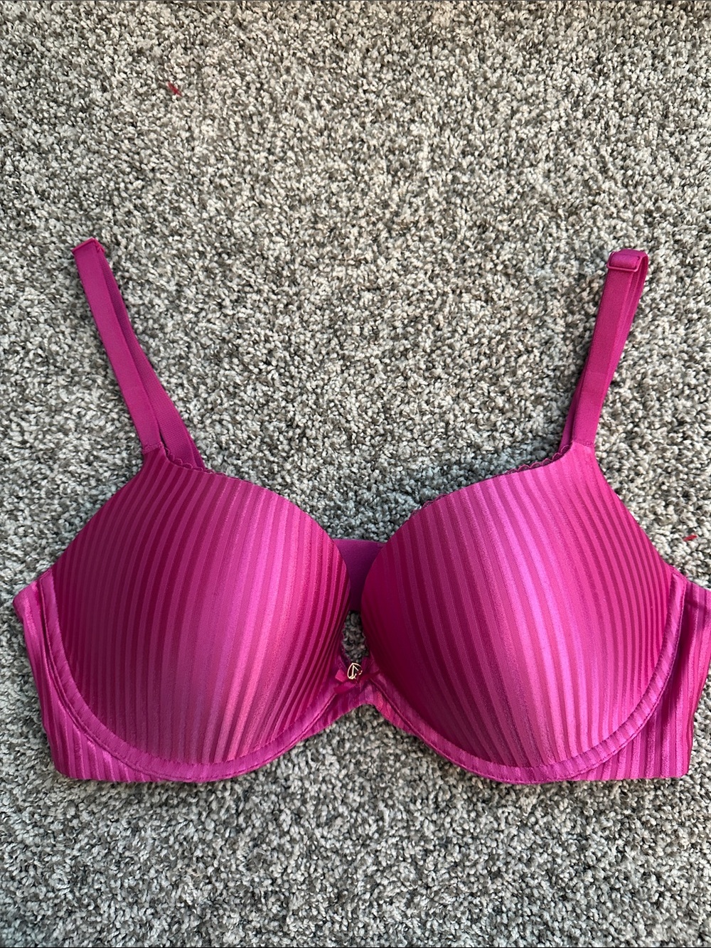 Victoria’s Secret Push-Up Bra 38C New without tags